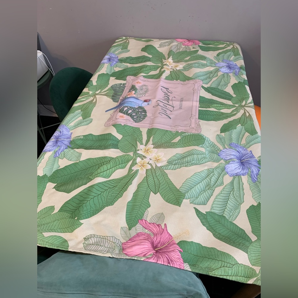 🌿Your Sunshine Indoor🌸☀️☀️ 🌸Paradise 38”x53” Table Cloth